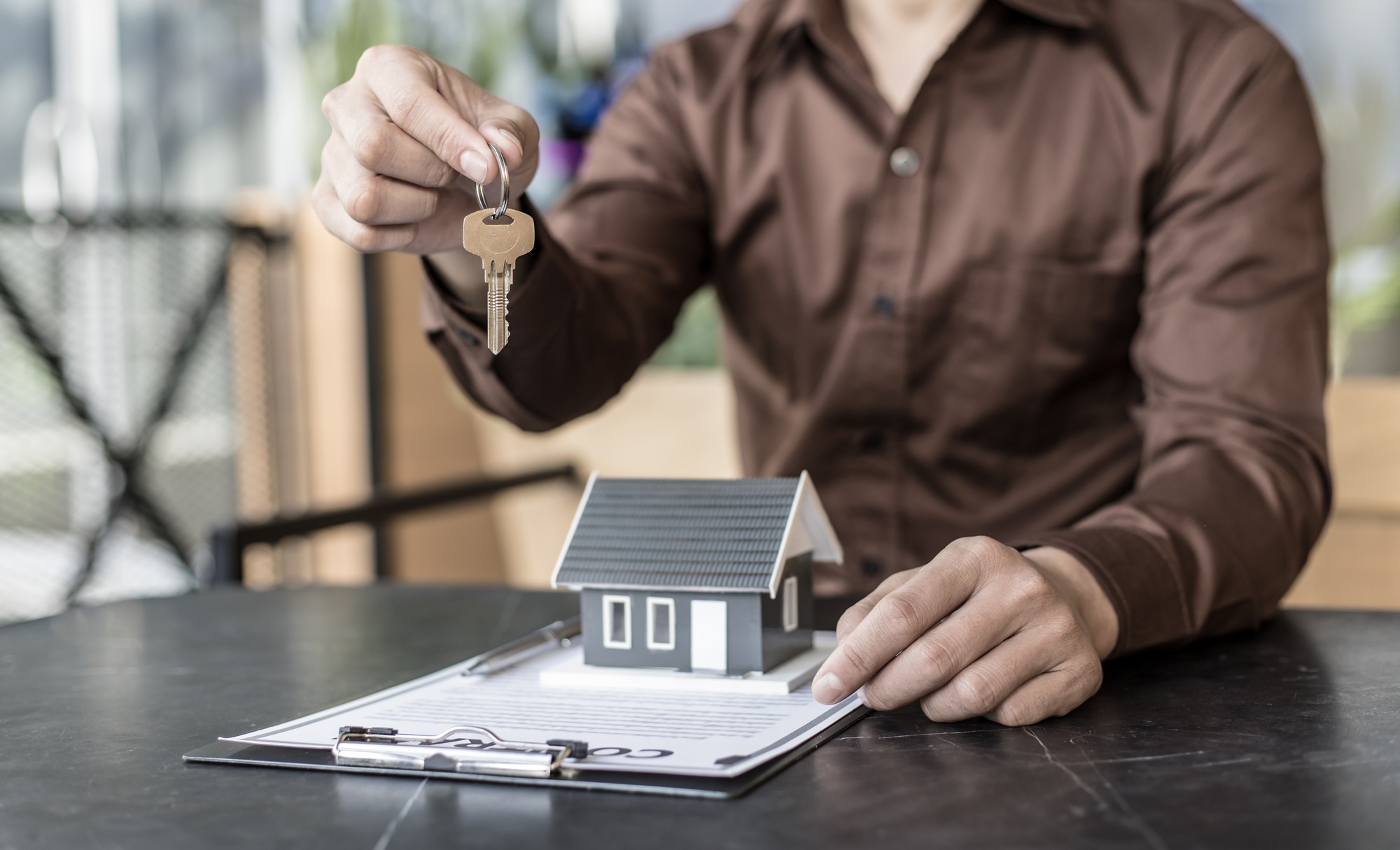 Selling a house with insurance